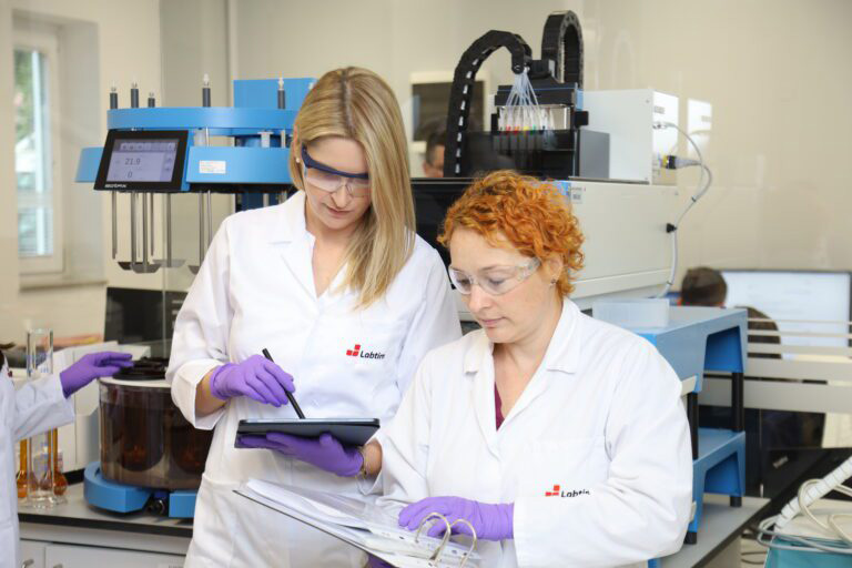 Skrbnistvo laboratorijske opreme